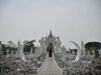 เที่ยววัดดังเชียงราย วัดร่องขุ่น