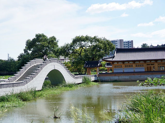 전주 한옥이 예쁜 도서관
