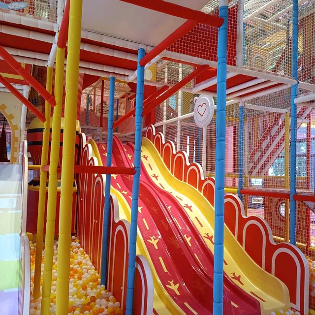 毛林金灣大酒店兒童遊樂城