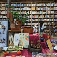 Book Lovers Rejoice in This Cute Bookstore in Shaxi