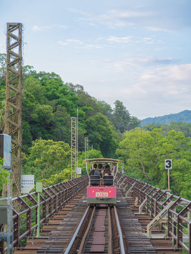  苗栗景點必玩！舊山線鐵道自行車