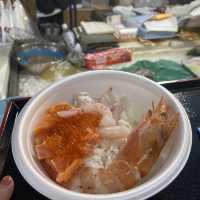 【青森魚菜センター】大勢が訪れる！有名な海鮮のっけ丼を堪能🦞