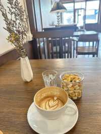 📍คาเฟ่เปิดใหม่ LOG COFFEE & TEAK FURNITURE 