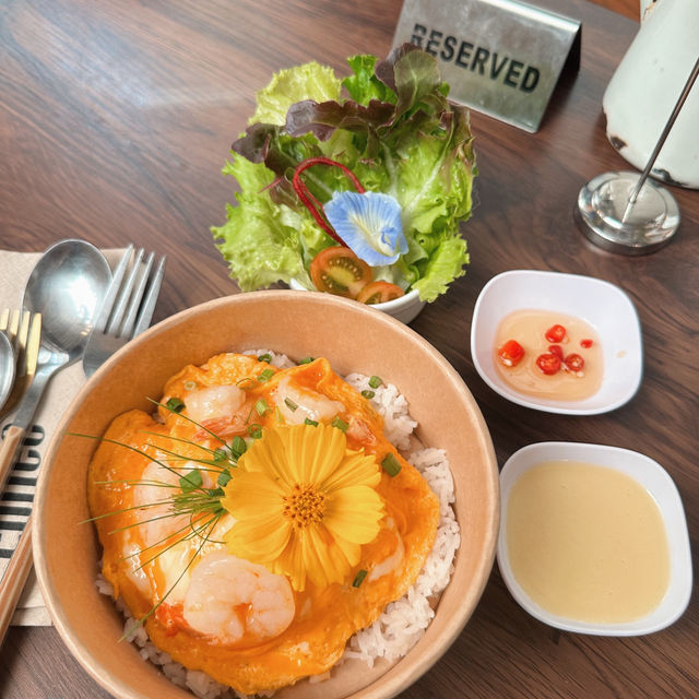 #ร้านปาฎี #คาเฟ่ระยอง #ธีมฤดูกาลเก็บเกี่ยวข้าวโพด 
