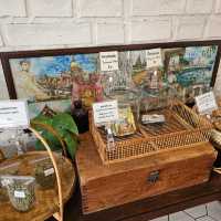 ร้าน บ้านขาวหนม อยุธยา