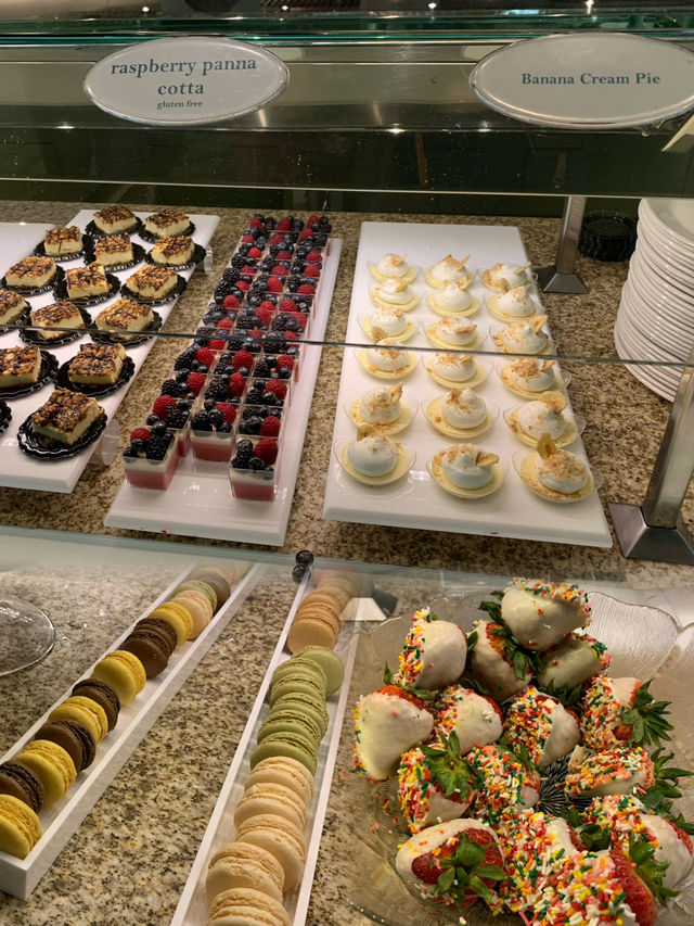 Feast Fit for a King: Indulging at Bacchanal Buffet in Caesar's Palace