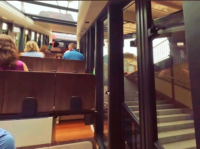 驚險刺激的䌫車體驗