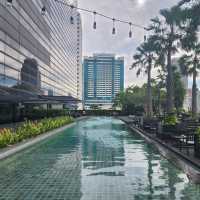 รีวิวโรงแรม Holiday Inn Bangkok Sukhumvit