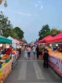 เดินเที่ยวถนนคนเดินไหว้ศาลหลักเมืองเมืองอุดร