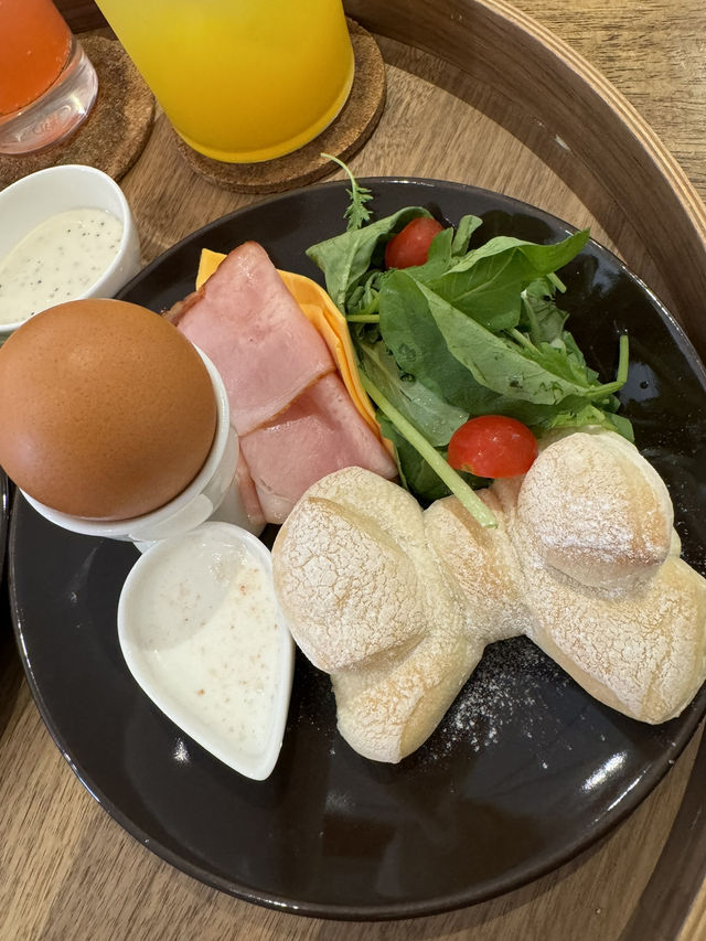 【福岡カフェ】リボンのパンがついたランチプレートが可愛すぎる🎀