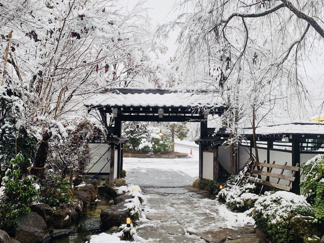 日本🇯🇵岐阜高山市 - 穗高莊山之飯店 跟著我ㄧ起去泡湯吧！