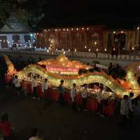 เที่ยวงานประเพณีไหลเรือไฟ หลวงพระบาง