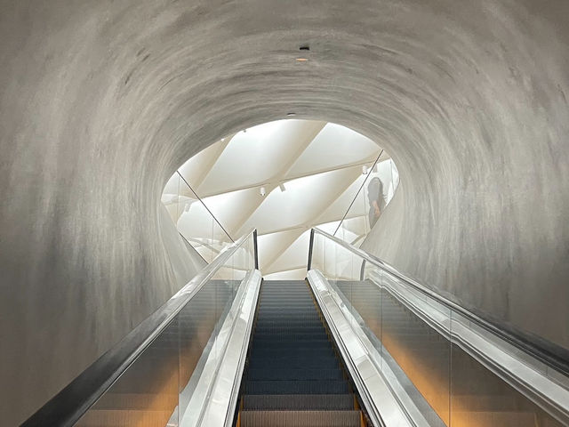 洛杉磯免費藝術博物館 — The Broad