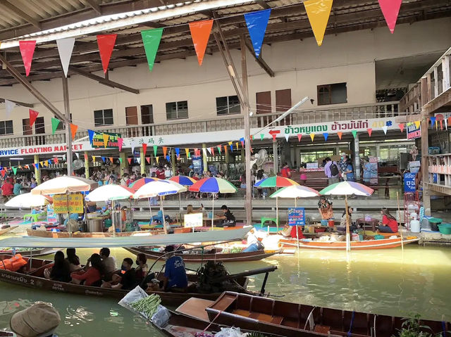ล่องเรือชมหิ่งห้อย @ตลาดน้ำอัมพวา