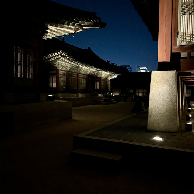 【韓国ソウル・景福宮】ライトアップされた幻想的な建物を拝む「景福宮 夜間特別観覧 2024秋」
