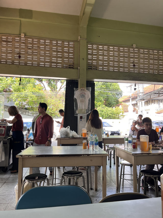 치앙마이올드타운에 있는 치킨라이스 맛집 'Kiat O Cha Restaurant'🇹🇭