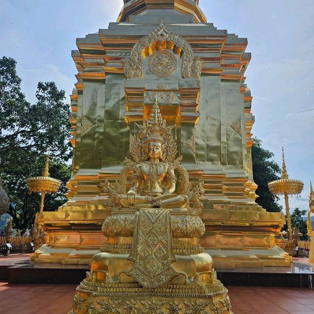 ไหว้พระธาตุดอยเวา ชมวิวบนสกายวอร์คเหนือสุดสยาม