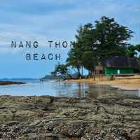 หาดสวย  เขาหลัก