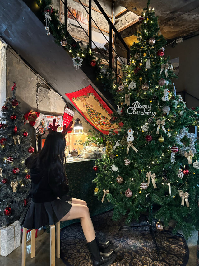 크리스마스 대형트리 카페 [딥고잉]🎄