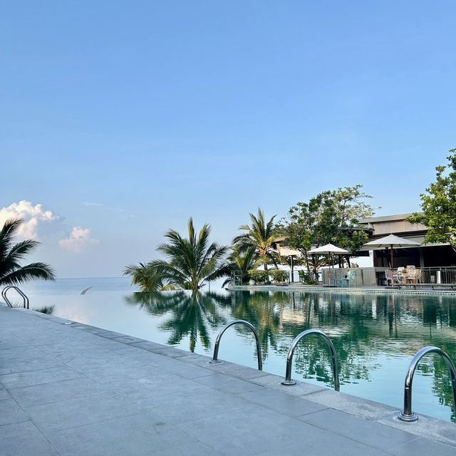 ที่พักติดทะเลมีหาดส่วนตัว หาดเจ้าหลาว