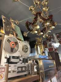 Timeless Christmas Vibes at Vintage Kissa Café 🎄