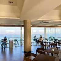 Café Amazon กลางทะเลชลบุรี