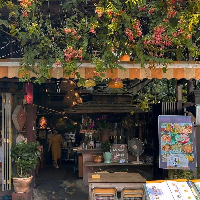 Madame Musur Bar & Restaura