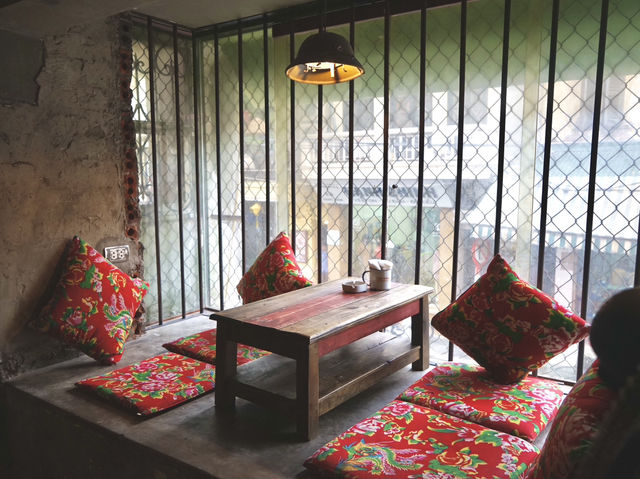 A Stylish Coffee Break at Cộng Cà Phê☕️
