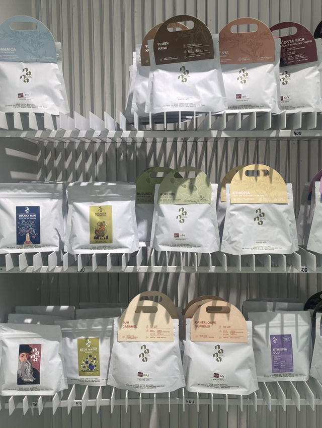 曼谷探店｜隱藏在樹林中的世外桃源咖啡店