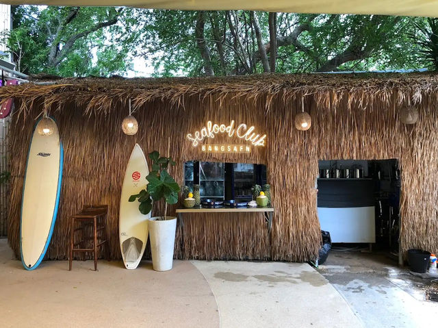 “ซีฟู้ดคลับบางแสน” ร้านสวยริมทะเลบางแสน