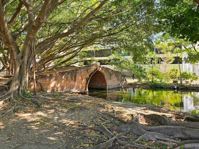 สะพานป่าดินสอ: มรดกโบราณแห่งเมืองกรุงเก่า