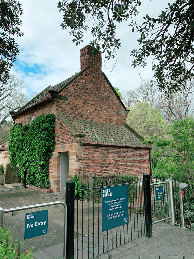 Fitzroy Gardens: Melbourne’s Green Oasis