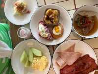 พาส่อง Breakfast The Standard Huahin