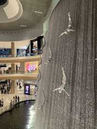 Why The Dubai Mall Should Be at the Top of Your Dubai Bucket List