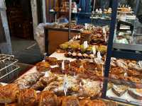 Top Must-Try Foods at Borough Market, London
