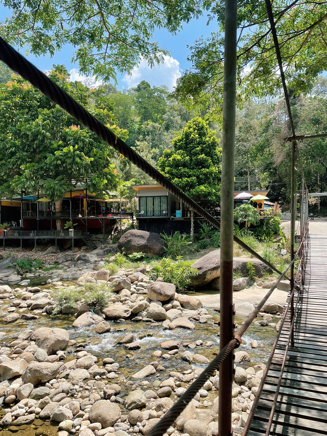 สะพานแขวนคีรีวง 🌳⛰️