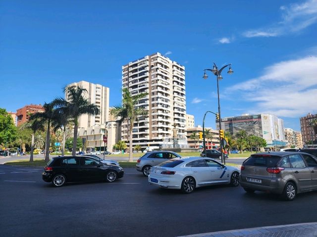 [🇪🇸マラガ] 街歩きとスーパー探索：スペインの味を楽しむ旅