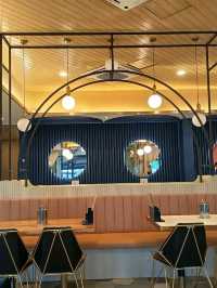 Cosy Cafe for Typical Malaysian Breakfast 
