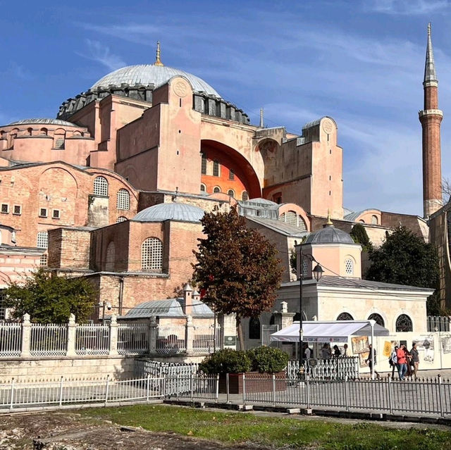 土耳其伊斯坦堡🇹🇷最著名地標：聖索菲亞大教堂
