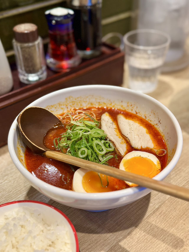 Tokyo Shinjuku – The Neon City That Never Sleeps