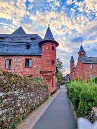 🏰 フランスの最も美しい赤い村：コロンジュ＝ラ＝ルージュ（Collonges-la-Rouge）