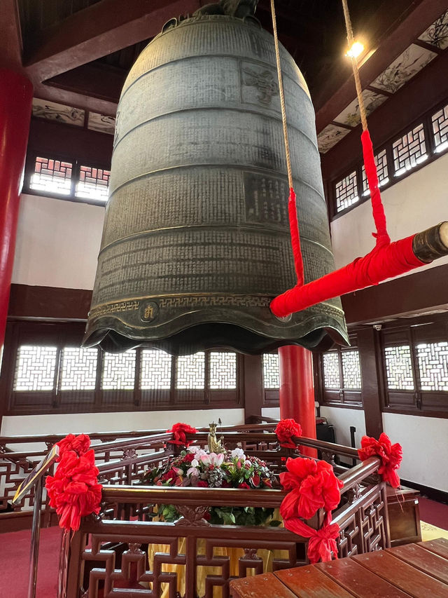A Spiritual Journey to Nanping Wanzhong at West Lake