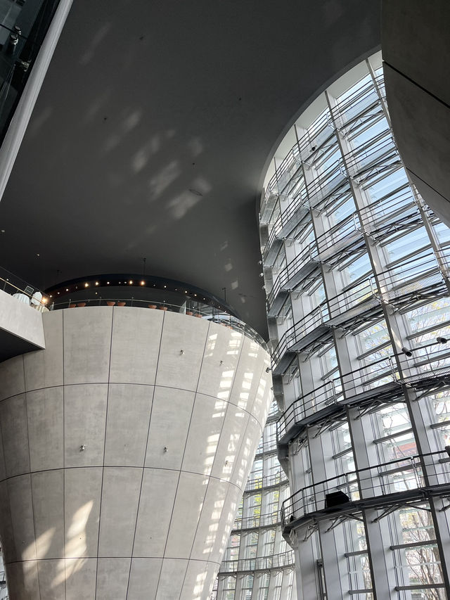 【🎨国立新美術館でアートの世界を楽しもう🖼】