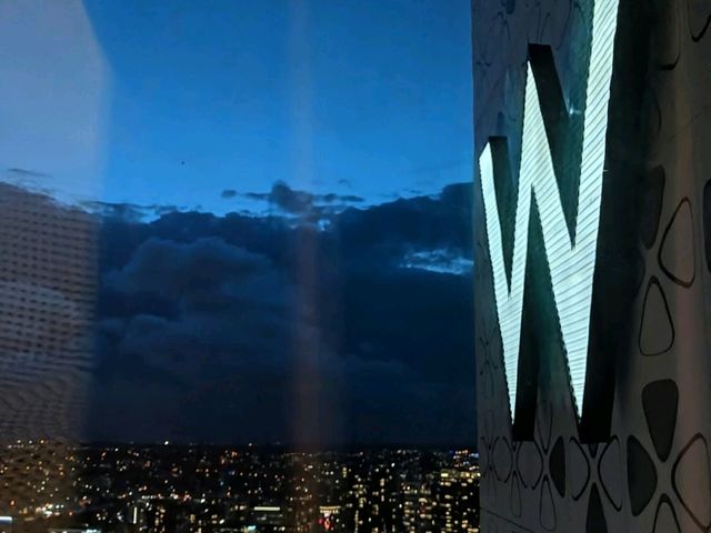 時髦又新潮的 W Brisbane，五星級入住體驗！