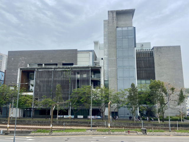 欣賞現代簡約建築美✨📚香港屏山圖書館✨