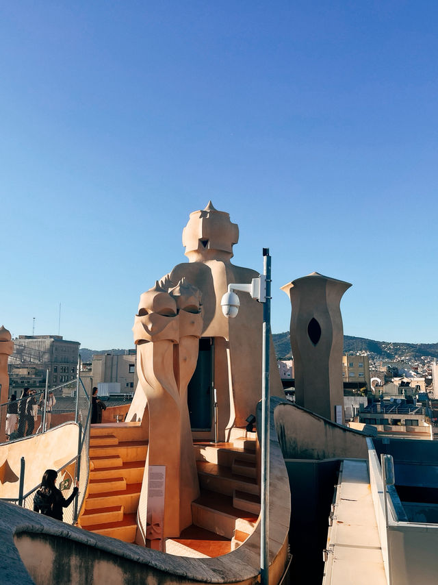 🇪🇸西班牙巴塞隆納景點👣 第一次造訪高第設計的米拉之家
