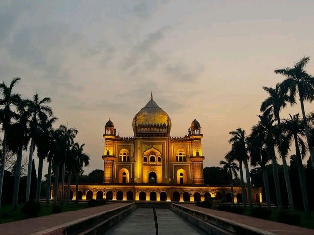 Discovering Serenity in the Heart of Delhi: Safdarjung Tomb