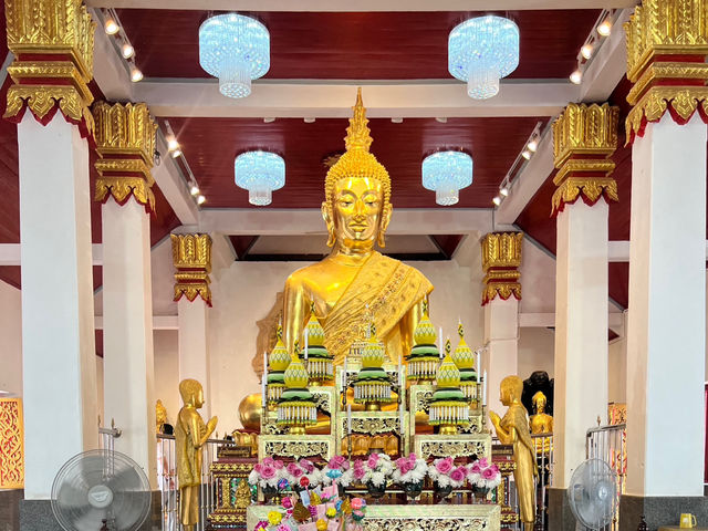 Wat Phra That Choeng Chum Worawihan