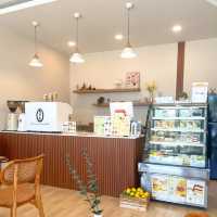 Be Butter Cafe (บีบัตเตอร์ คาเฟ่) - คาเฟ่โฮมเมด