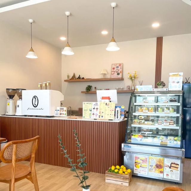 Be Butter Cafe (บีบัตเตอร์ คาเฟ่) - คาเฟ่โฮมเมด
